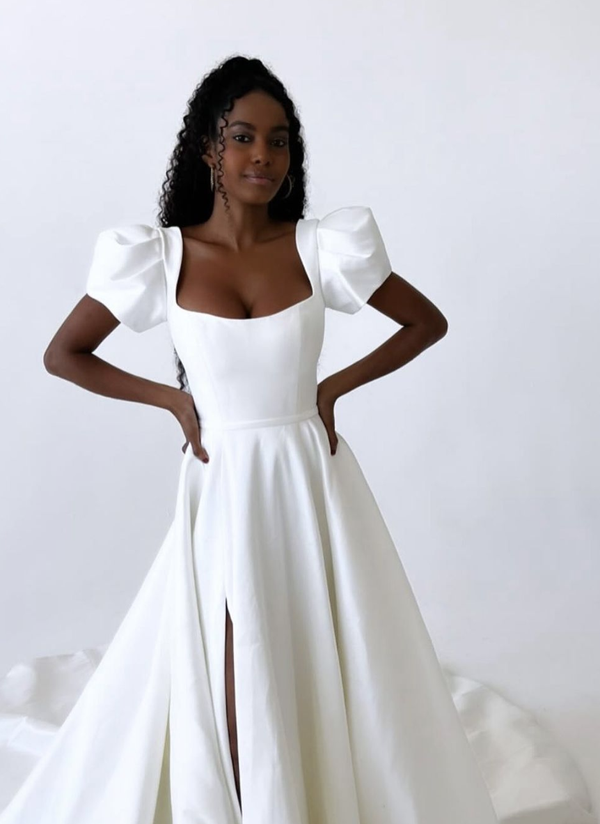 Perfect Fit Perfection: A Comprehensive Guide to Finding Your Ideal Size in Bridal Gowns Image