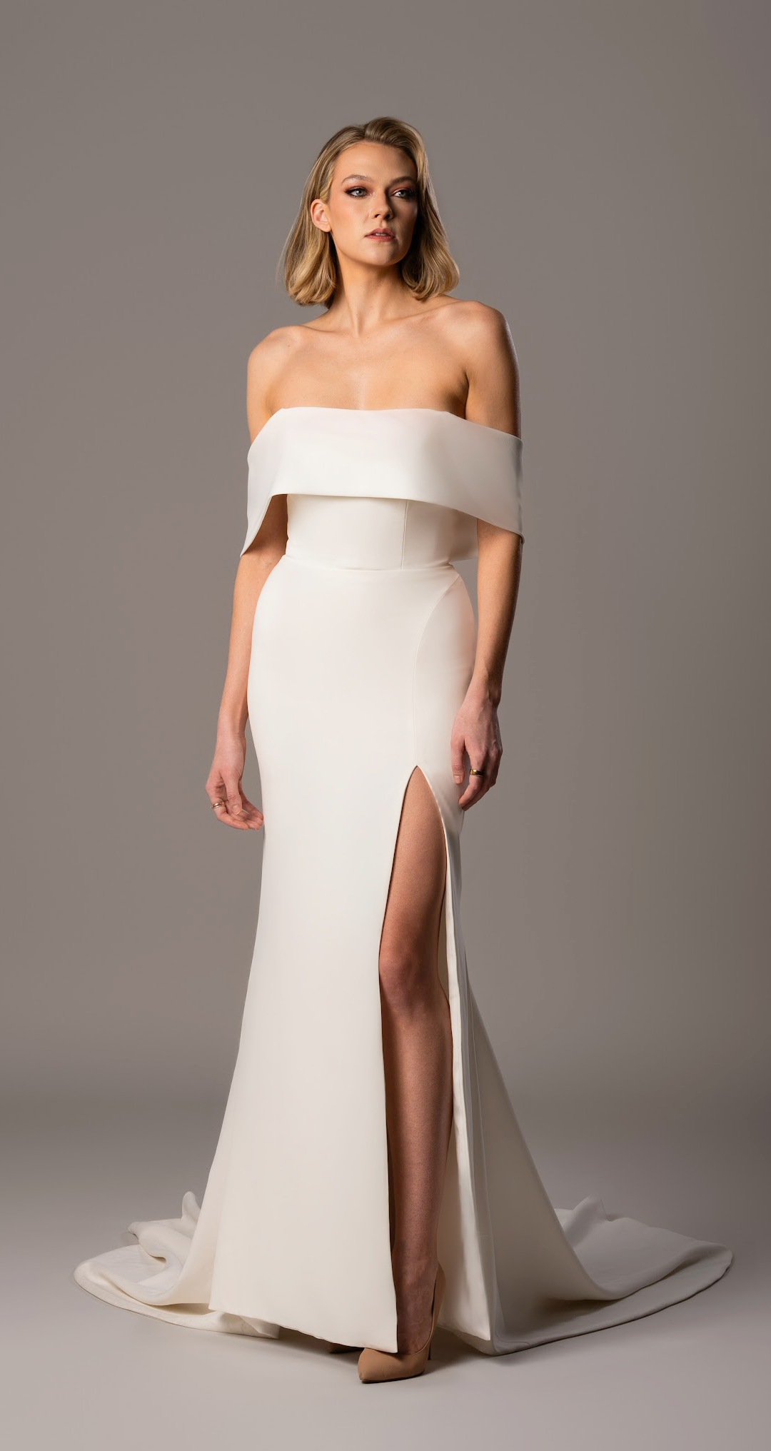 Modern Brides: The Sleek Gown Edit for 2026 Weddings Image