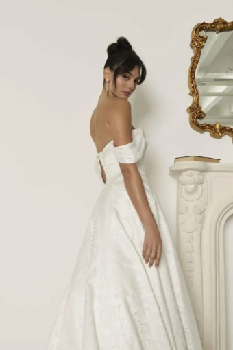 Serene by Madi Lane Style #Axel #2 thumbnail